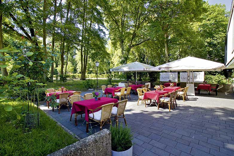 Biergarten / Terasse vom Fehtlon - Deutsches Restaurant Vechelde